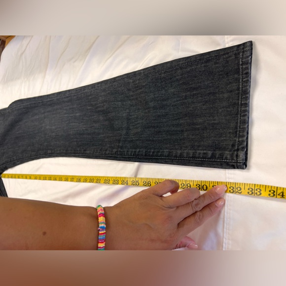 7 For All Mankind NWT Straight Leg Black Studded Jeans Size 26 - Picture 14 of 14